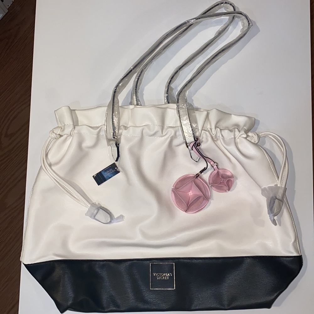 Victoria secret cinch purse
